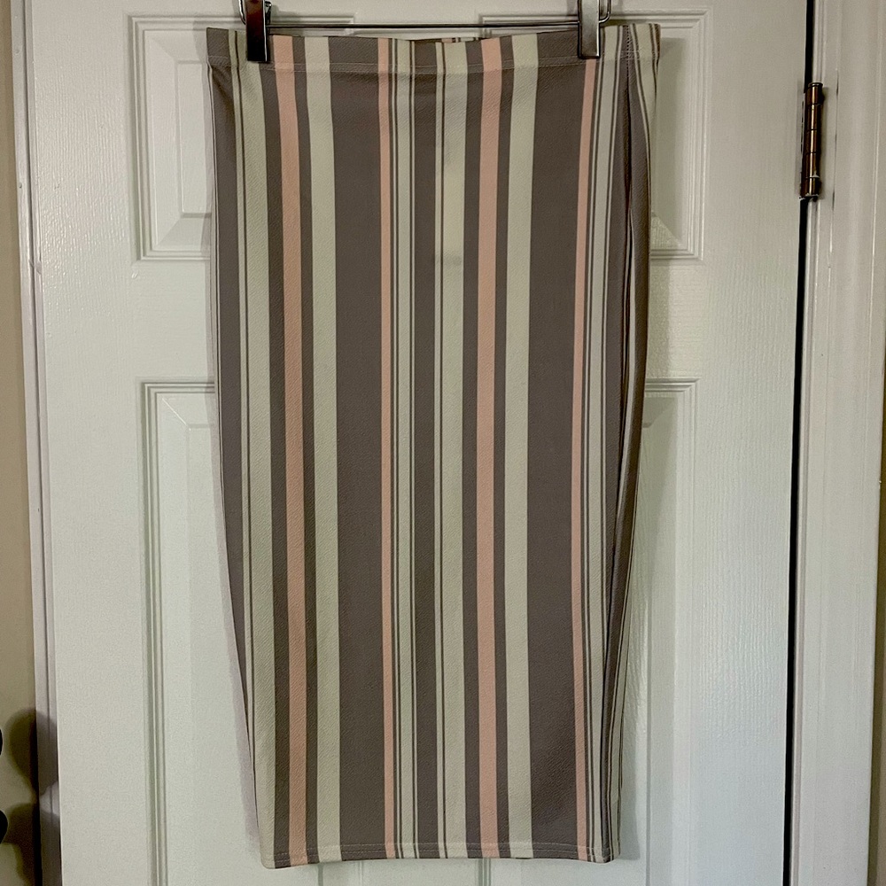 Woman’s bodycon Strippes skirt